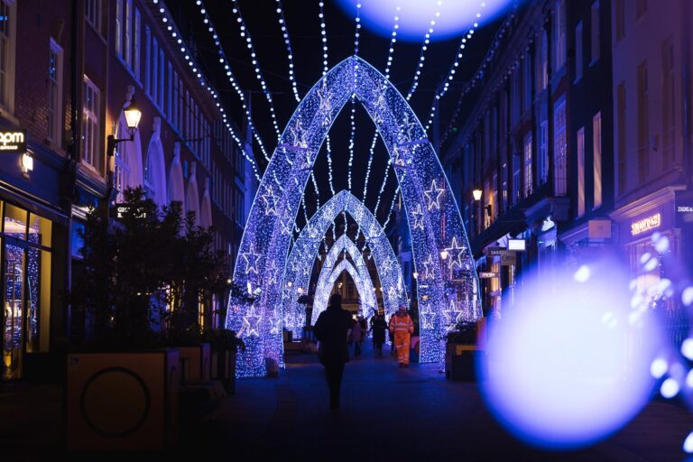 Best Of The London Christmas Lights 2022 | Anywhere We Roam